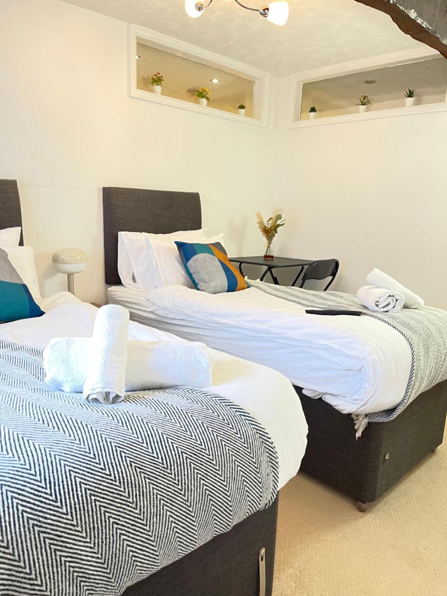 Mount Yard - Stylish Cottage - Close To Alton Towers - Peak District - Stoke-On-Trent Sleeps 5 Totmonslow ภายนอก รูปภาพ
